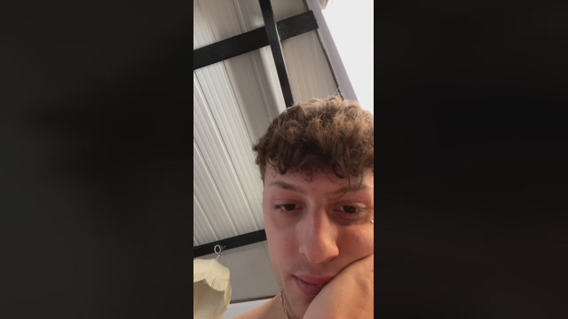 Angeluzzo01  26-03-2022